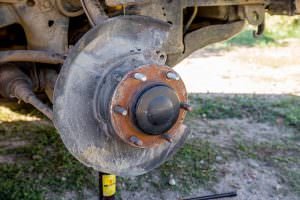 Roadside wheel stud replacement