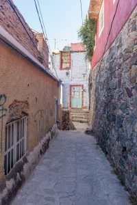 So many alleyways to explore.